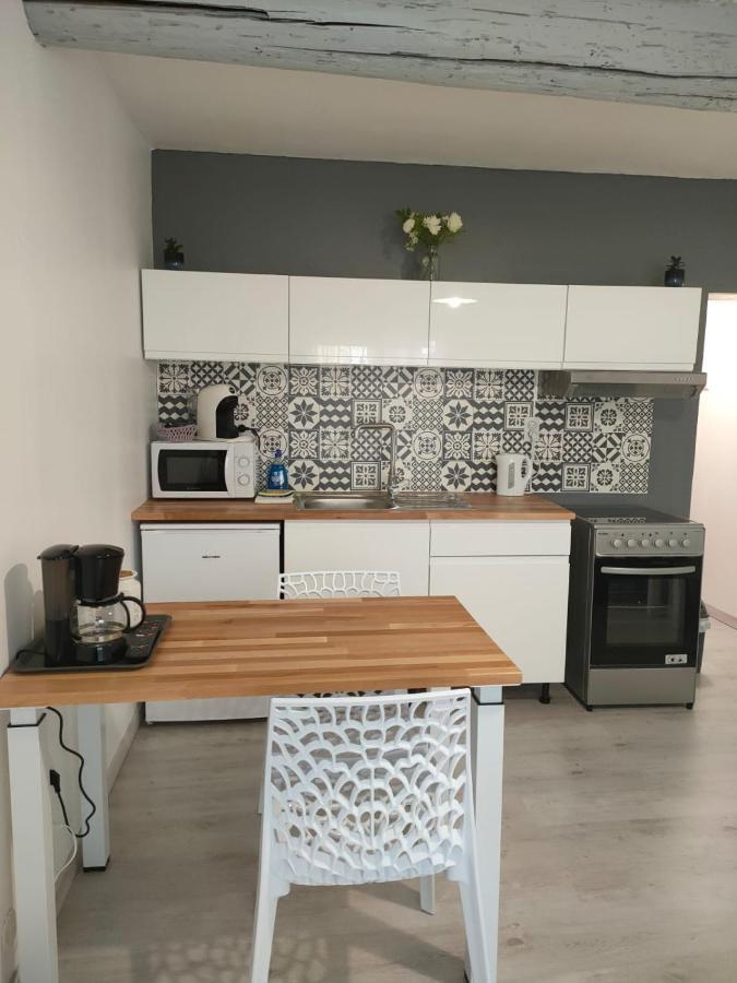 Studio Entier Saint-Laurent-dʼAigouze Dış mekan fotoğraf